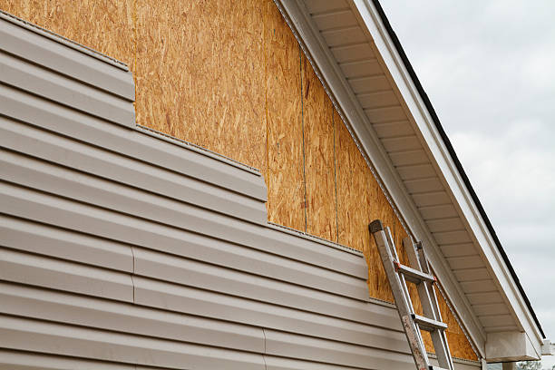 Professional Siding Replacement technician working in Montgomery, MN